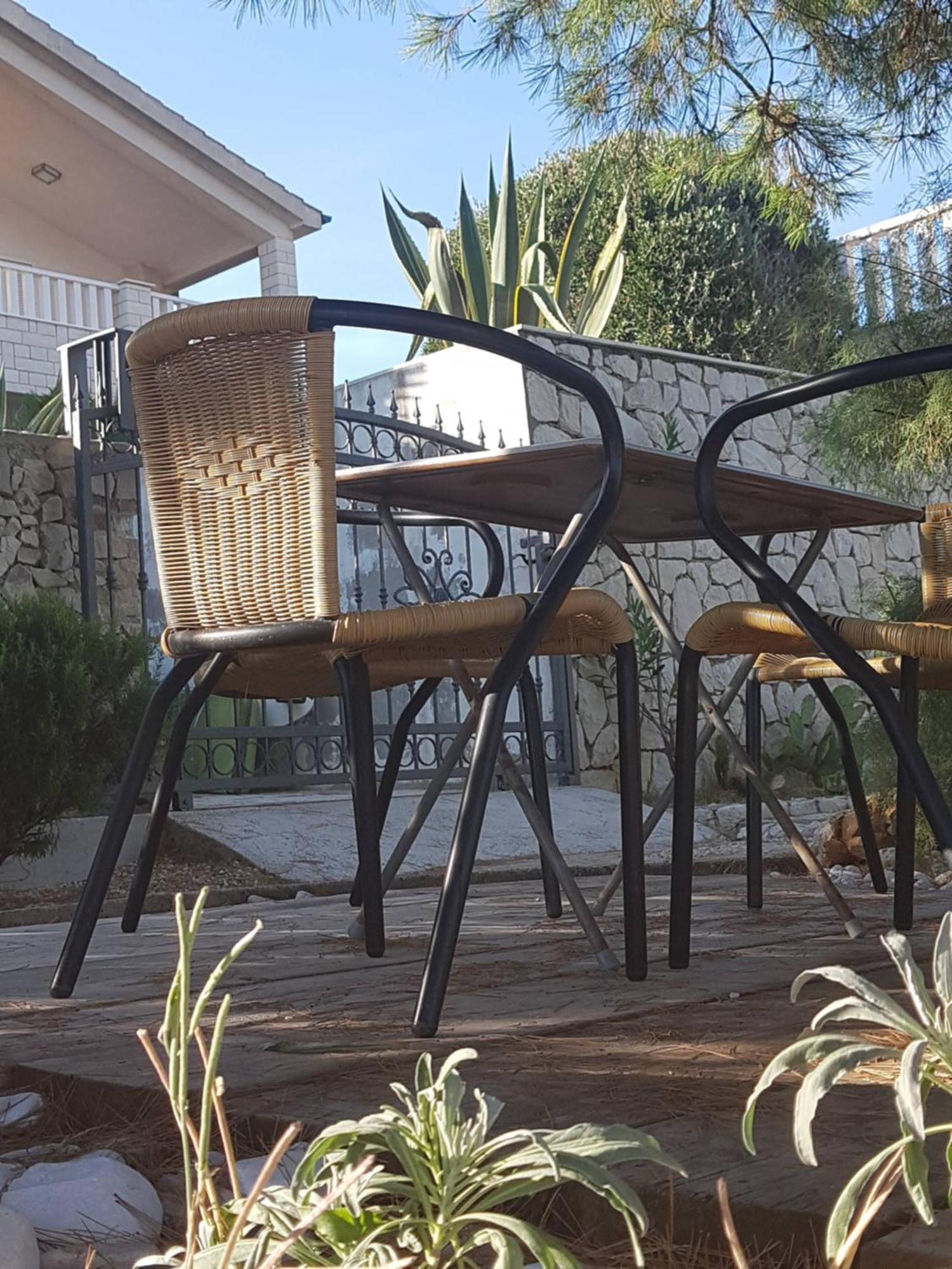 Rora Apartment