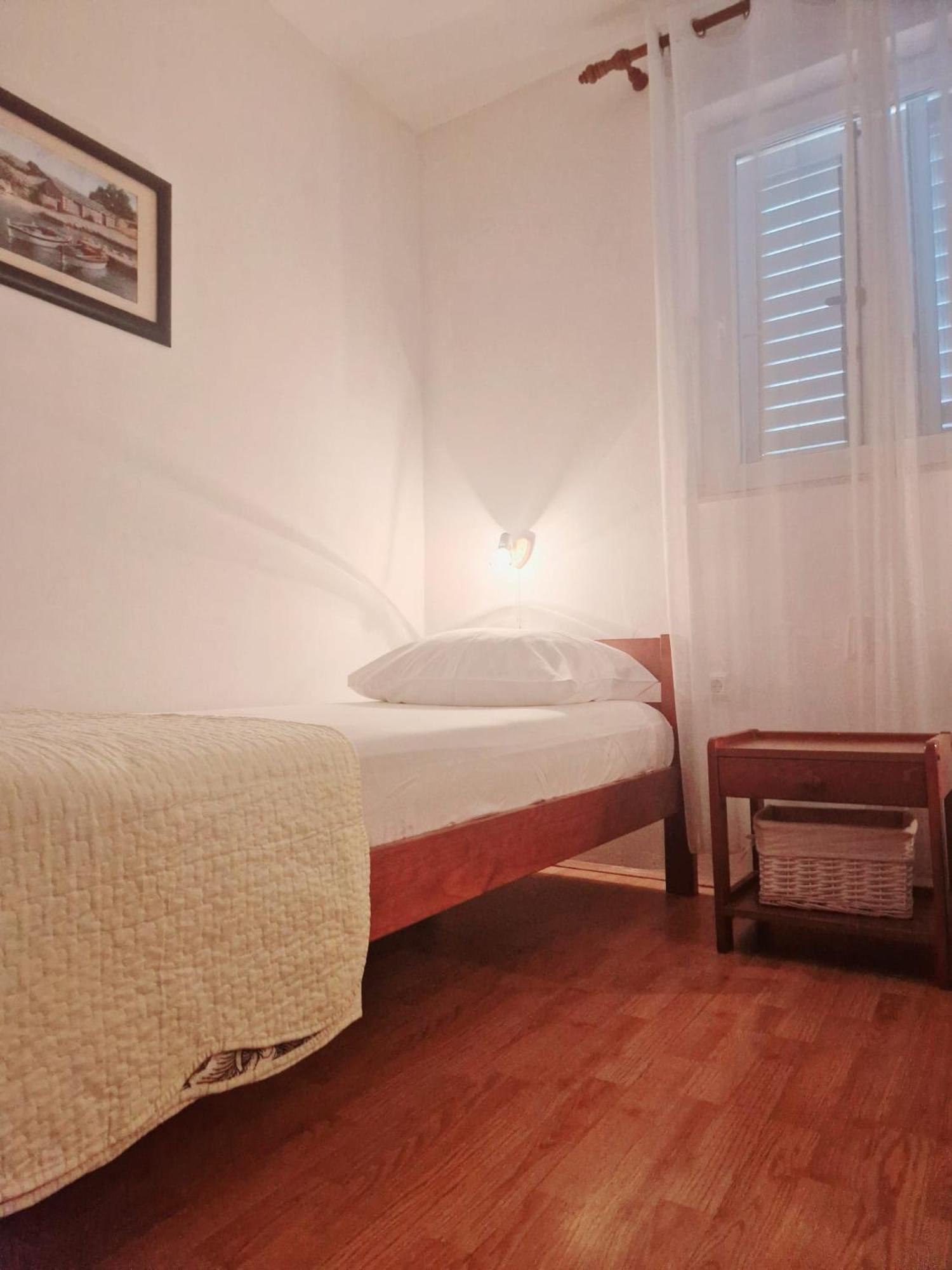 Apartment Rora *